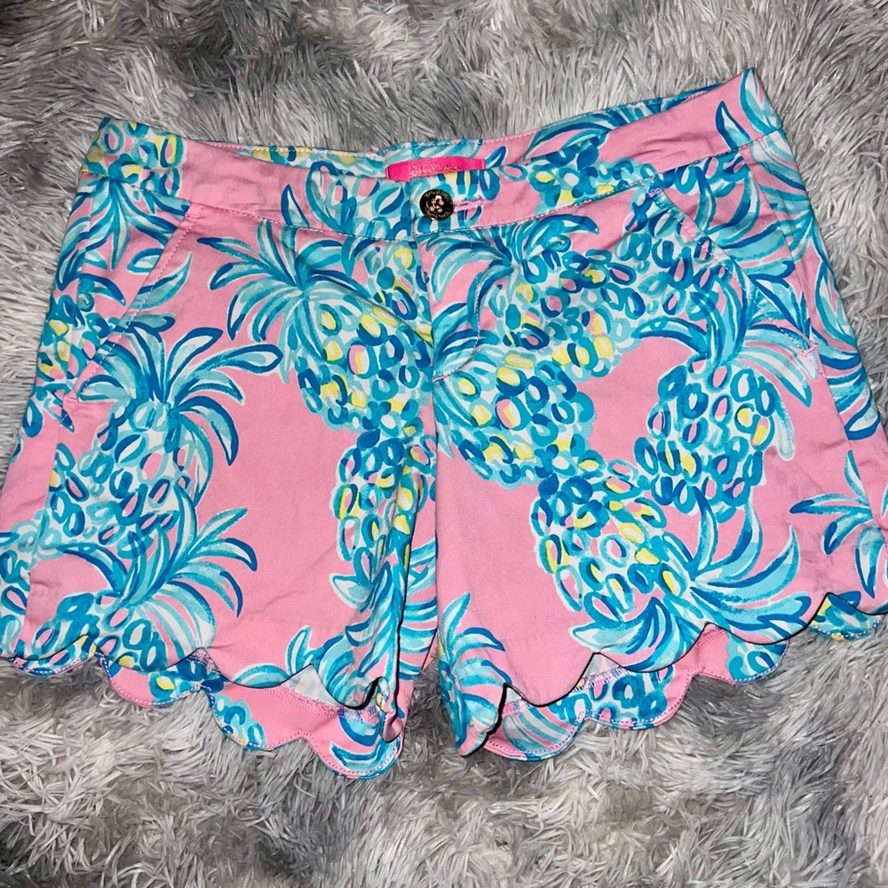 Lilly Pulitzer Scallop Hem Shorts